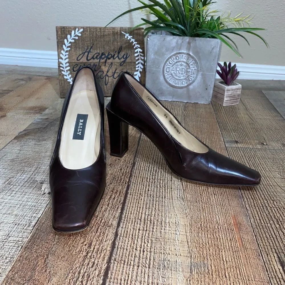 Bally brown square toe pumps Ladama